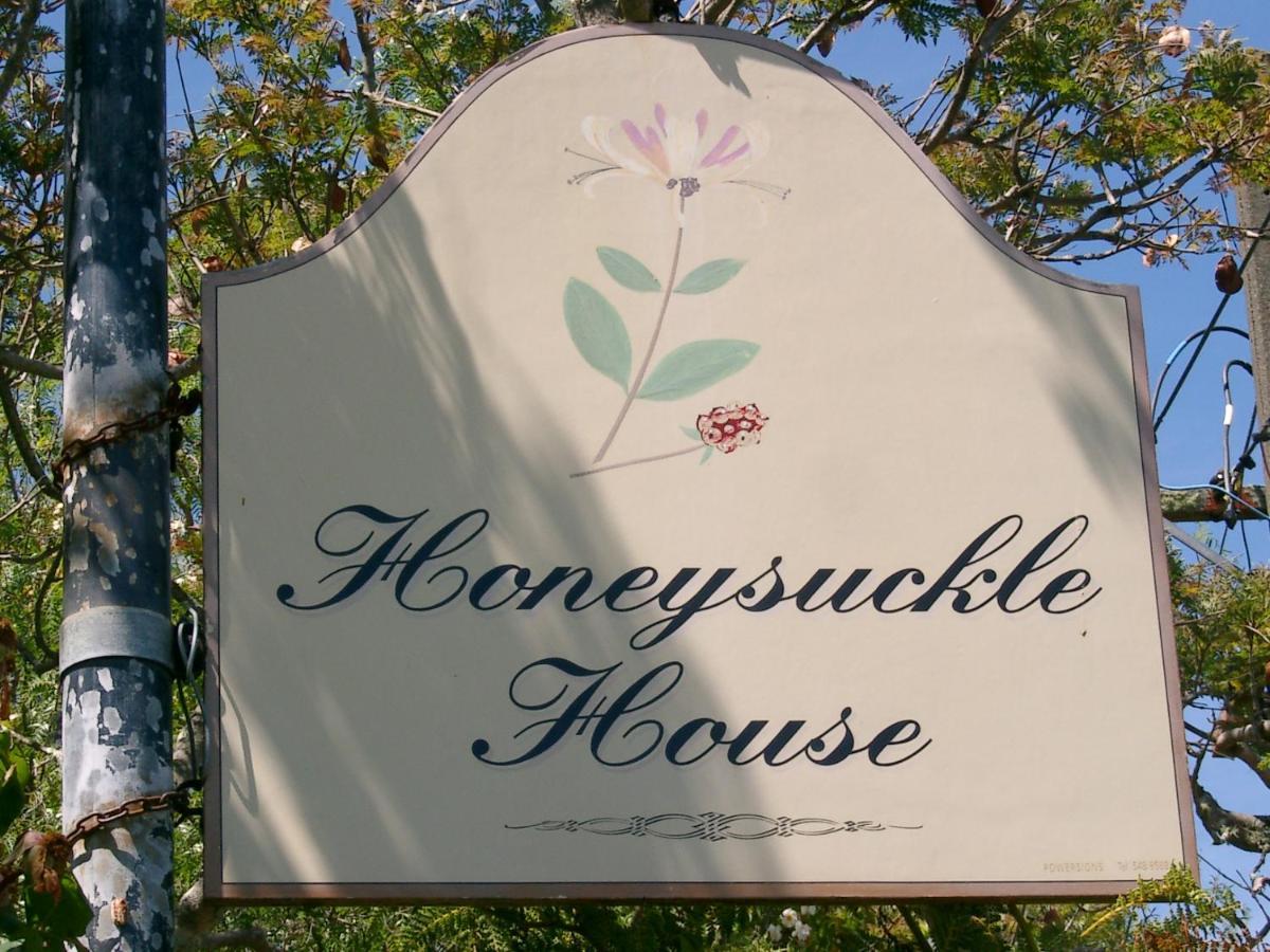 Hostel Honeysuckle House *