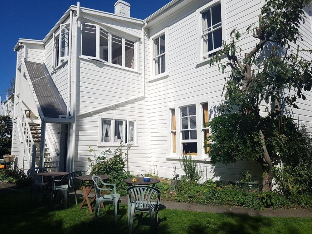 Honeysuckle House * Nelson