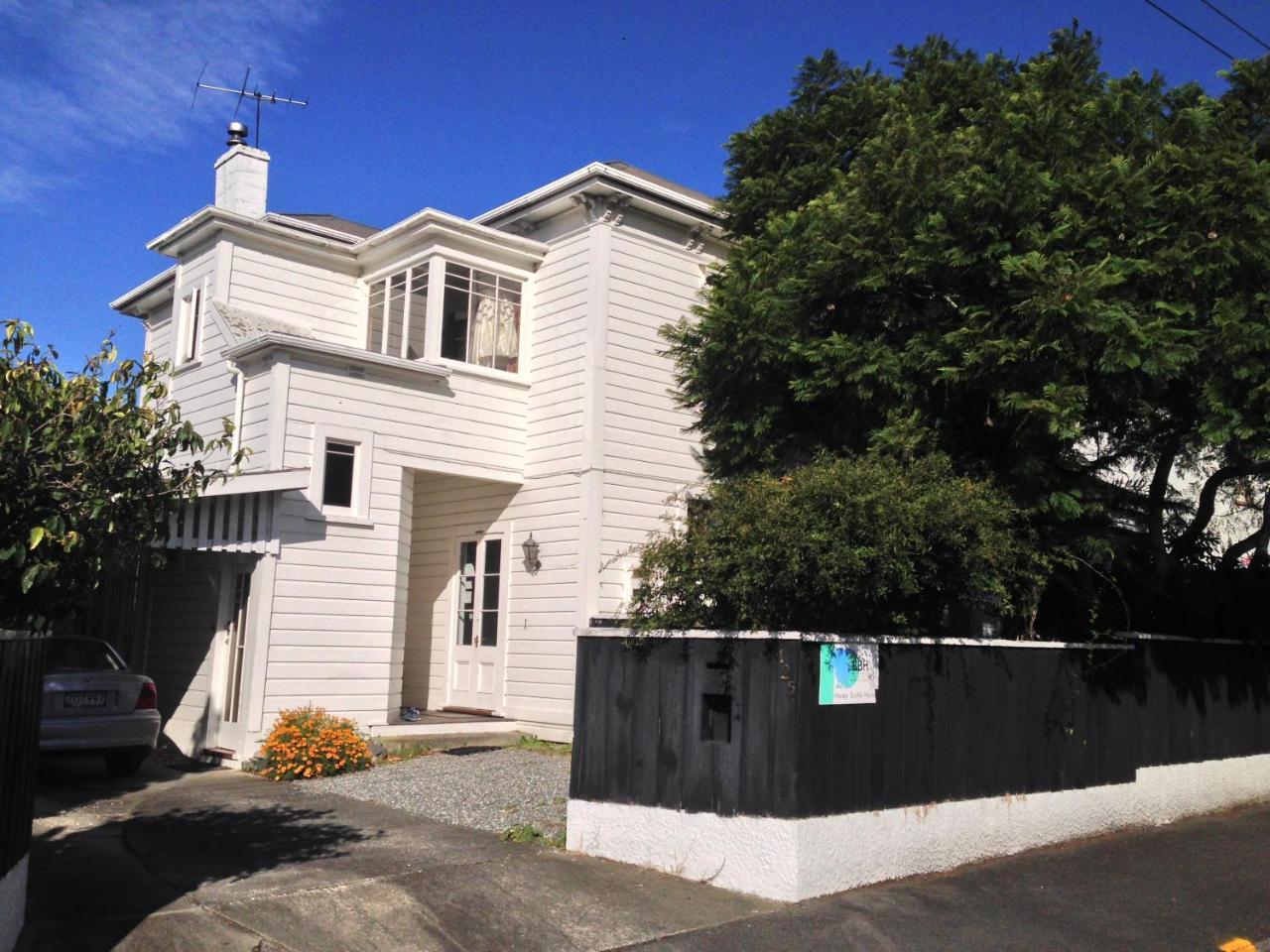 Hostel Honeysuckle House Nelson