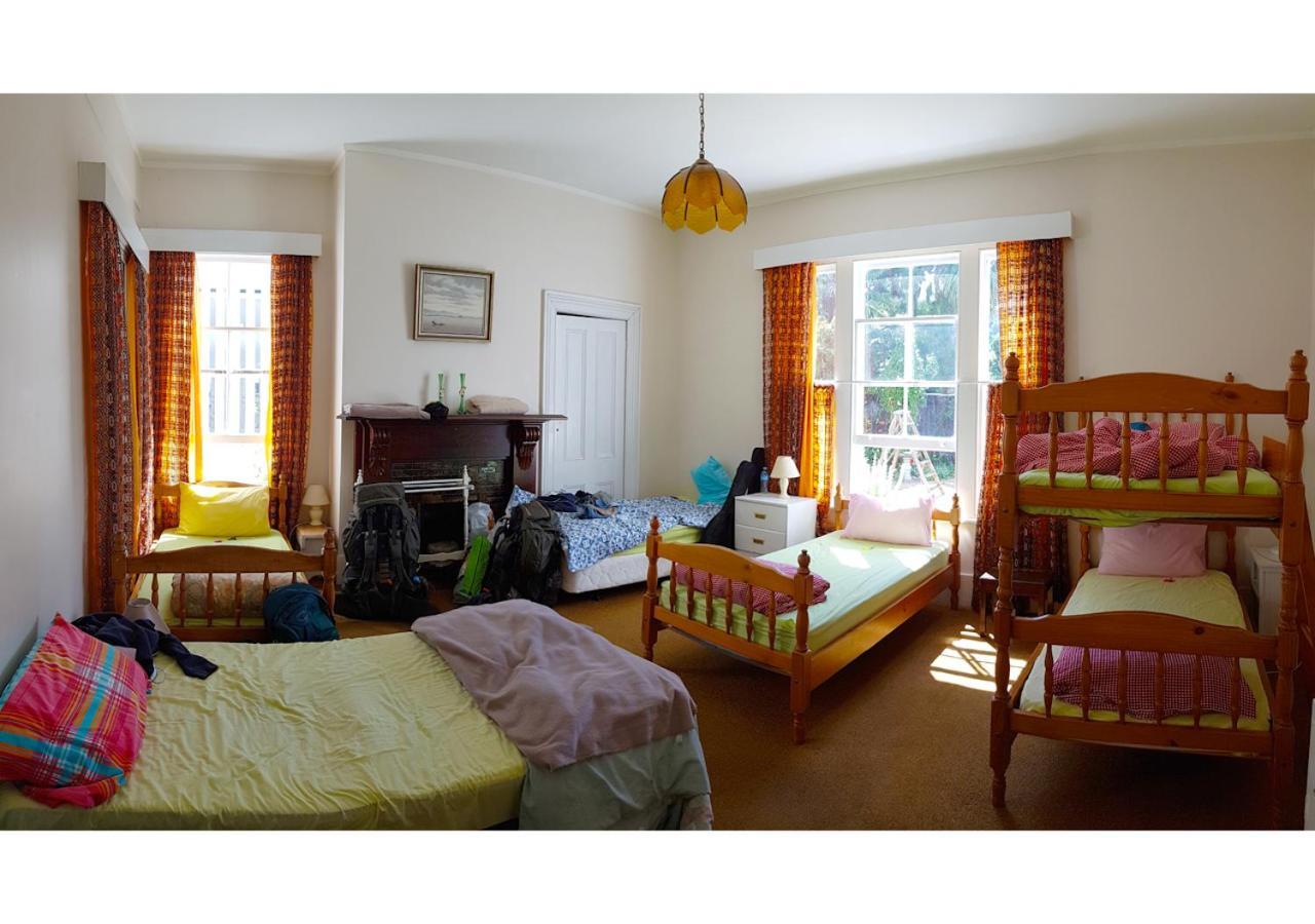 Hostel Honeysuckle House